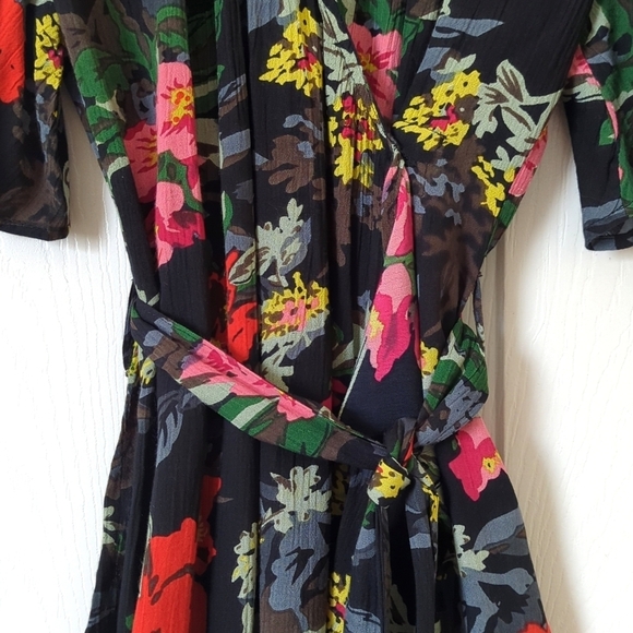 Design Lab Lord & Taylor Floral Flutter Sleeve V-neck A-line Mini Wrap Dress XS - Picture 8 of 14